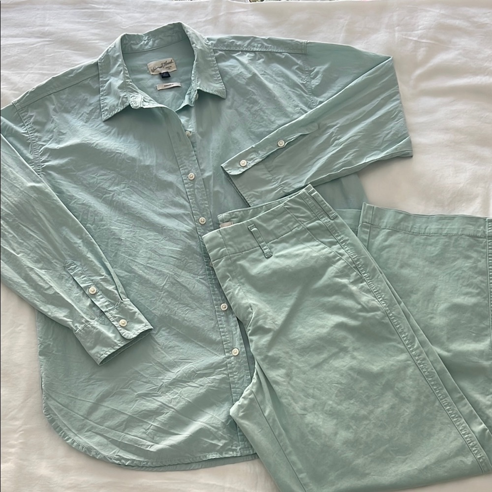 Universal Thread Lightweight Mint Green Shirt & Pants Set